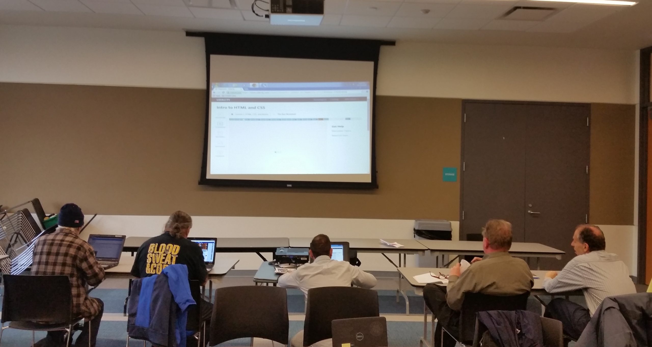 Featured Image for Learning Circles Adapt to COVID-19 Challenge